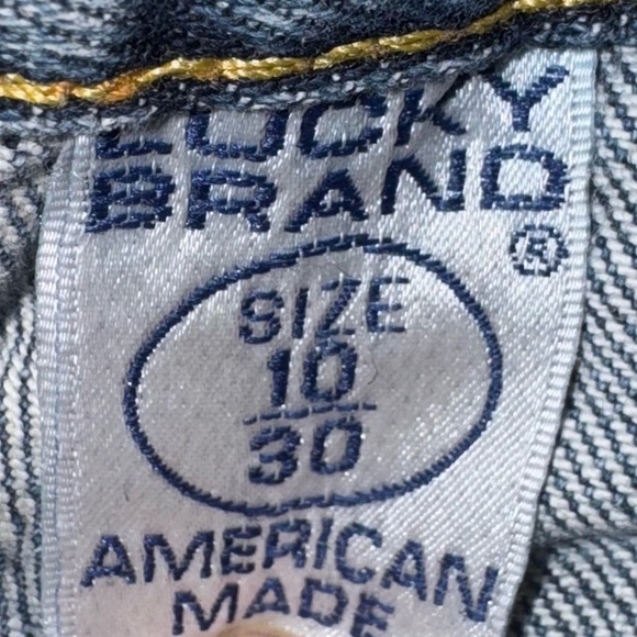 Lucky Brand Dungarees women’s 10/30 flare jeans long inseam 34 distressed hem - Picture 4 of 8